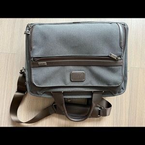 Selling sparingly used Tumi Alpha 3 Organizer Brief